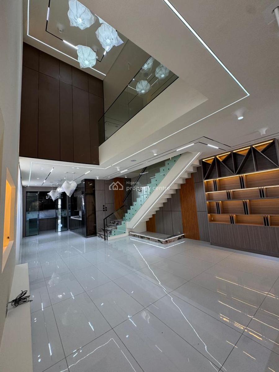 Stunning  5  Bedroom with a Swimming Pool, Orchid Road, Lekki, Lagos, Detached Duplex for Sale