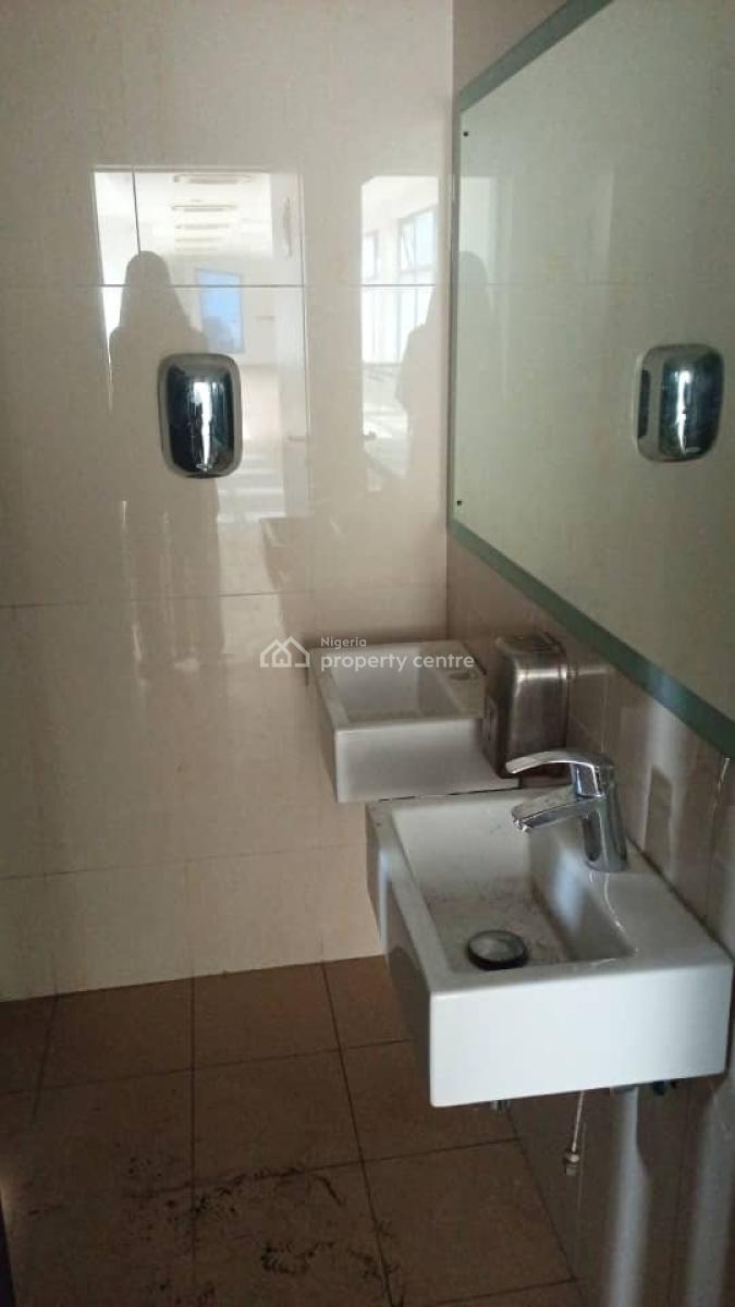 Excellent Office Penthouse Space, Victoria Island (vi), Lagos, Office Space for Rent