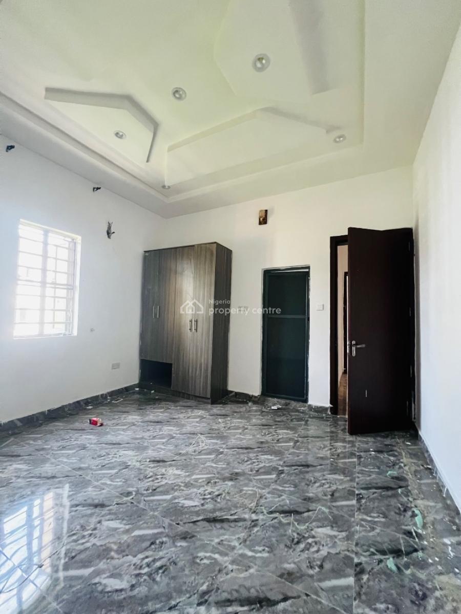 Well Built 2 Bedroom Apartment, Chevron, Lekki, Lagos, Flat / Apartment for Rent