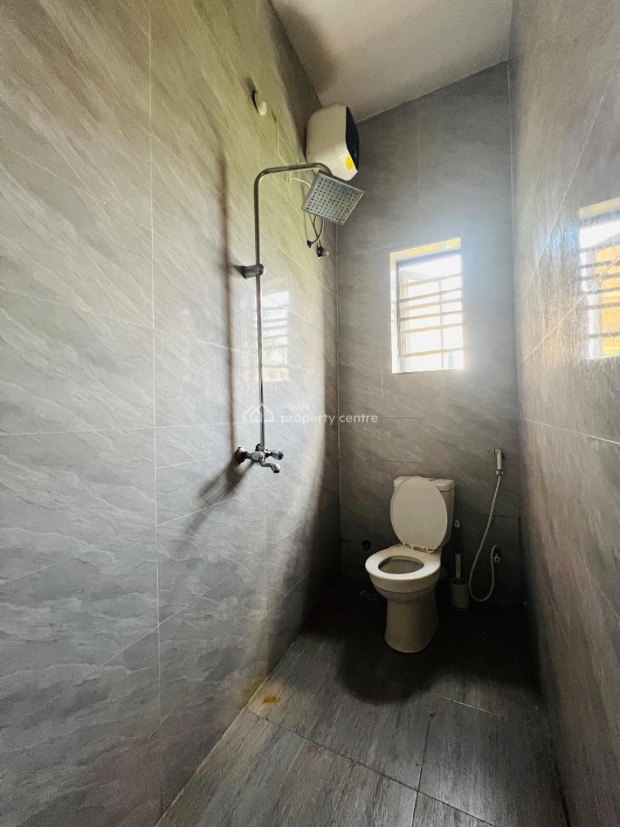 Well Built 2 Bedroom Apartment, Chevron, Lekki, Lagos, Flat / Apartment for Rent