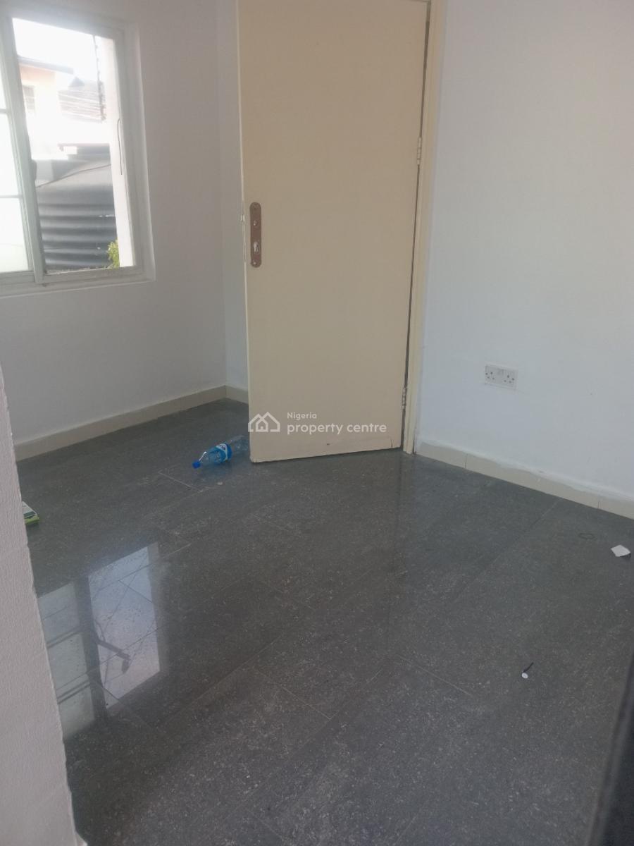 a Bq Apartment with Studio Kitchen, Chevron Drive, Carlton Gate Estate, Lekki, Lagos, Self Contain (single Rooms) for Rent