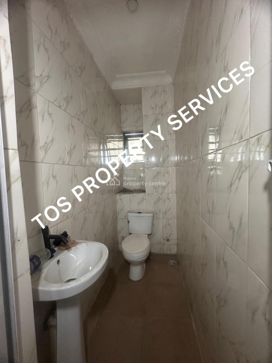 Nice Miniflat + Balcony, 2 Toilets, Car Park, Alagomeji, Yaba, Lagos, Mini Flat (room and Parlour) for Rent