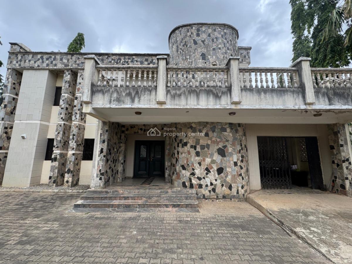 Spacious 6 Bedroom Duplex with 3 Bedroom Guest Chalet Asokoro, Asokoro District, Abuja, Detached Duplex for Rent