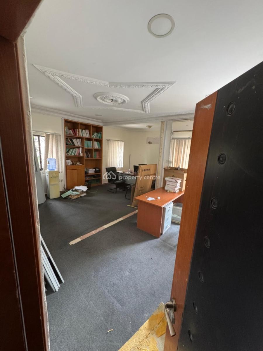 Spacious 6 Bedroom Duplex with 3 Bedroom Guest Chalet Asokoro, Asokoro District, Abuja, Detached Duplex for Rent