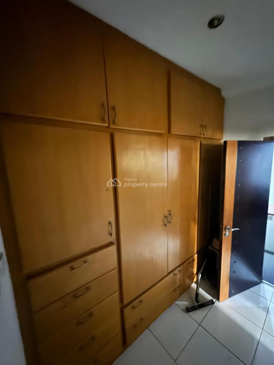 Spacious 6 Bedroom Duplex with 3 Bedroom Guest Chalet Asokoro, Asokoro District, Abuja, Detached Duplex for Rent