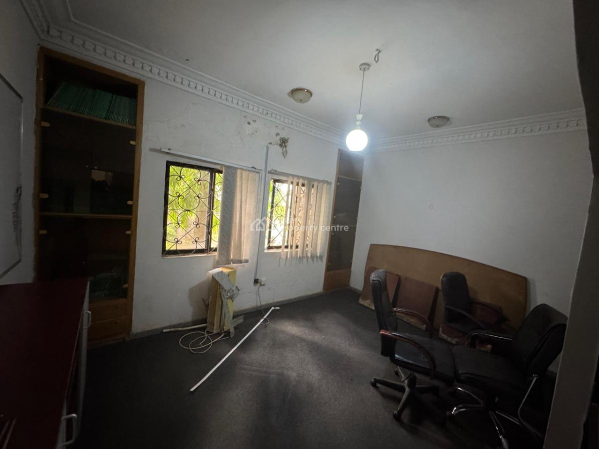 Spacious 6 Bedroom Duplex with 3 Bedroom Guest Chalet Asokoro, Asokoro District, Abuja, Detached Duplex for Rent