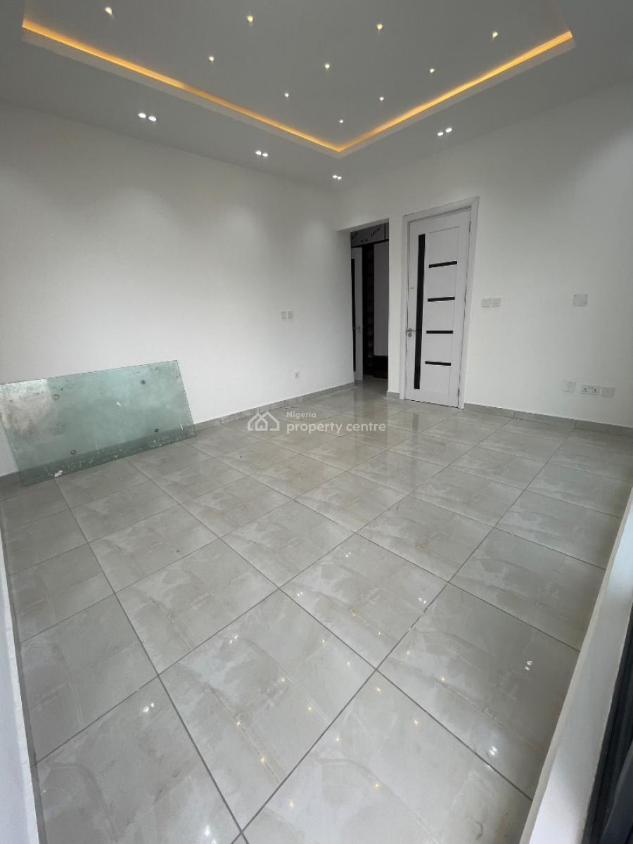 3 Bedroom with Bq, Off Hakeem Dickson Estate, Lekki Phase 1, Lekki, Lagos, Flat / Apartment for Rent