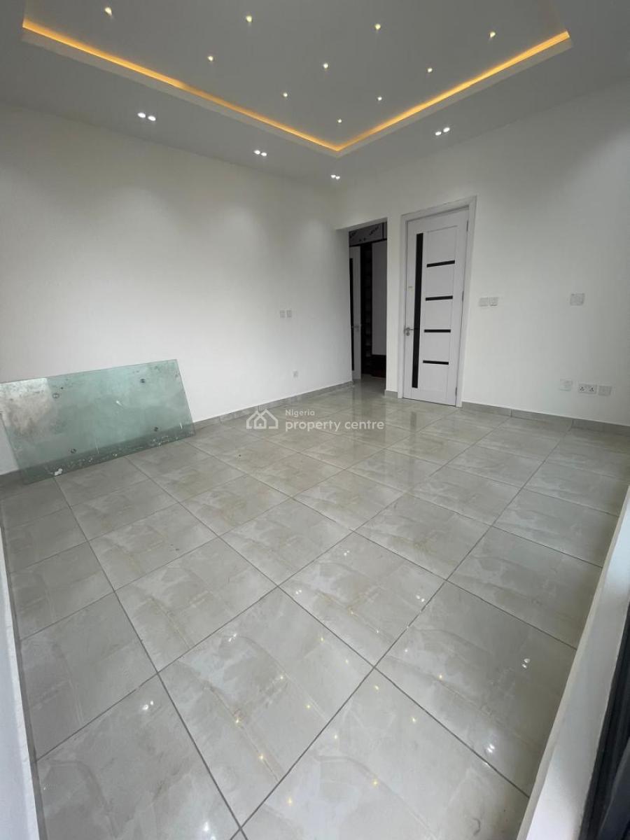 3 Bedroom with Bq, Off Hakeem Dickson Estate, Lekki Phase 1, Lekki, Lagos, Flat / Apartment for Rent