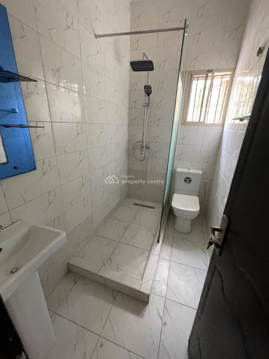 4 Bedroom with Bq Self Serviced, Off Hakeem Dickson, Lekki Phase 1, Lekki, Lagos, Terraced Duplex for Rent
