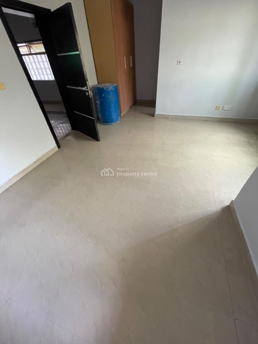 4 Bedroom with Bq Self Serviced, Off Hakeem Dickson, Lekki Phase 1, Lekki, Lagos, Terraced Duplex for Rent
