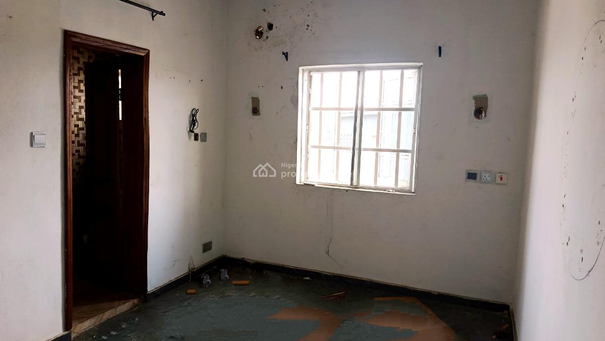 Newly Renovated 2 Bedroom Flat All En-suite, Upstairs, Off Jimoh Balogun Street, Ikosi, Ketu, Lagos, Flat / Apartment for Rent