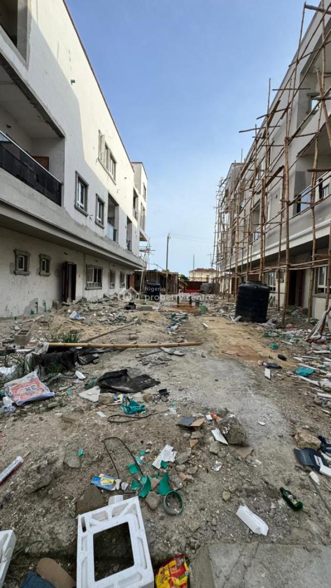 4 Bedroom Terrace Duplex, Near Pinnock, Osapa, Lekki, Lagos, Terraced Duplex for Sale