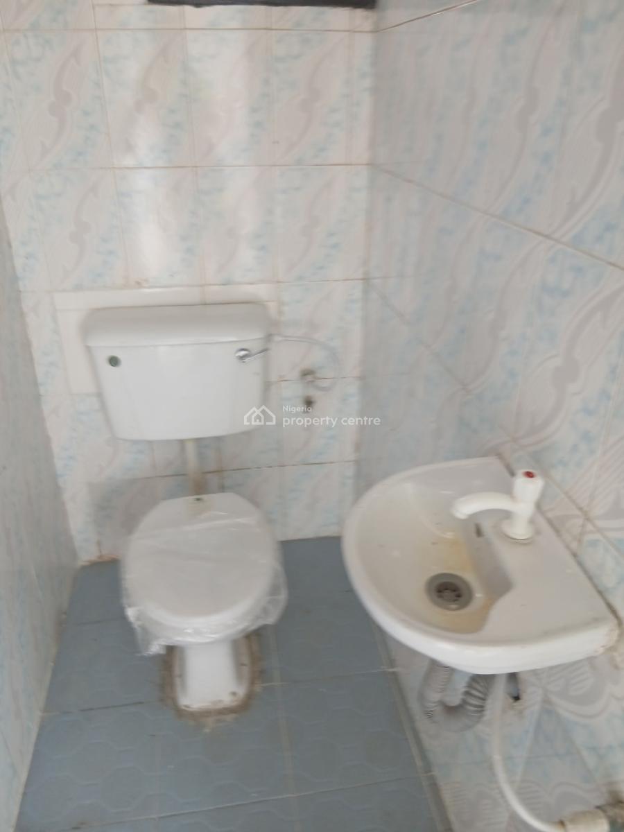 2 Bed Room Flat, Opposite Mayfair Garden Awoyaya, Lekki Expressway, Lekki, Lagos, Flat / Apartment for Rent