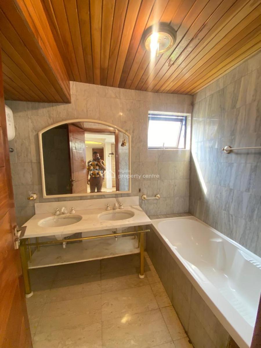 Clean 2 Bedroom Apartment with Bq, Victoria Island (vi), Lagos, Flat / Apartment for Rent