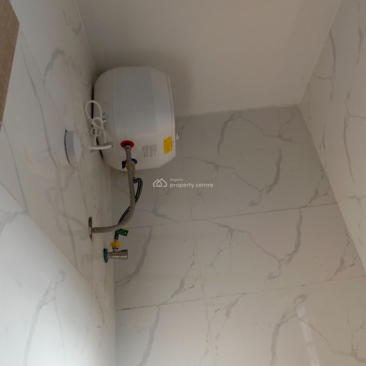 2 Bedroom Flat, Ologolo, Lekki, Lagos, Flat / Apartment for Rent