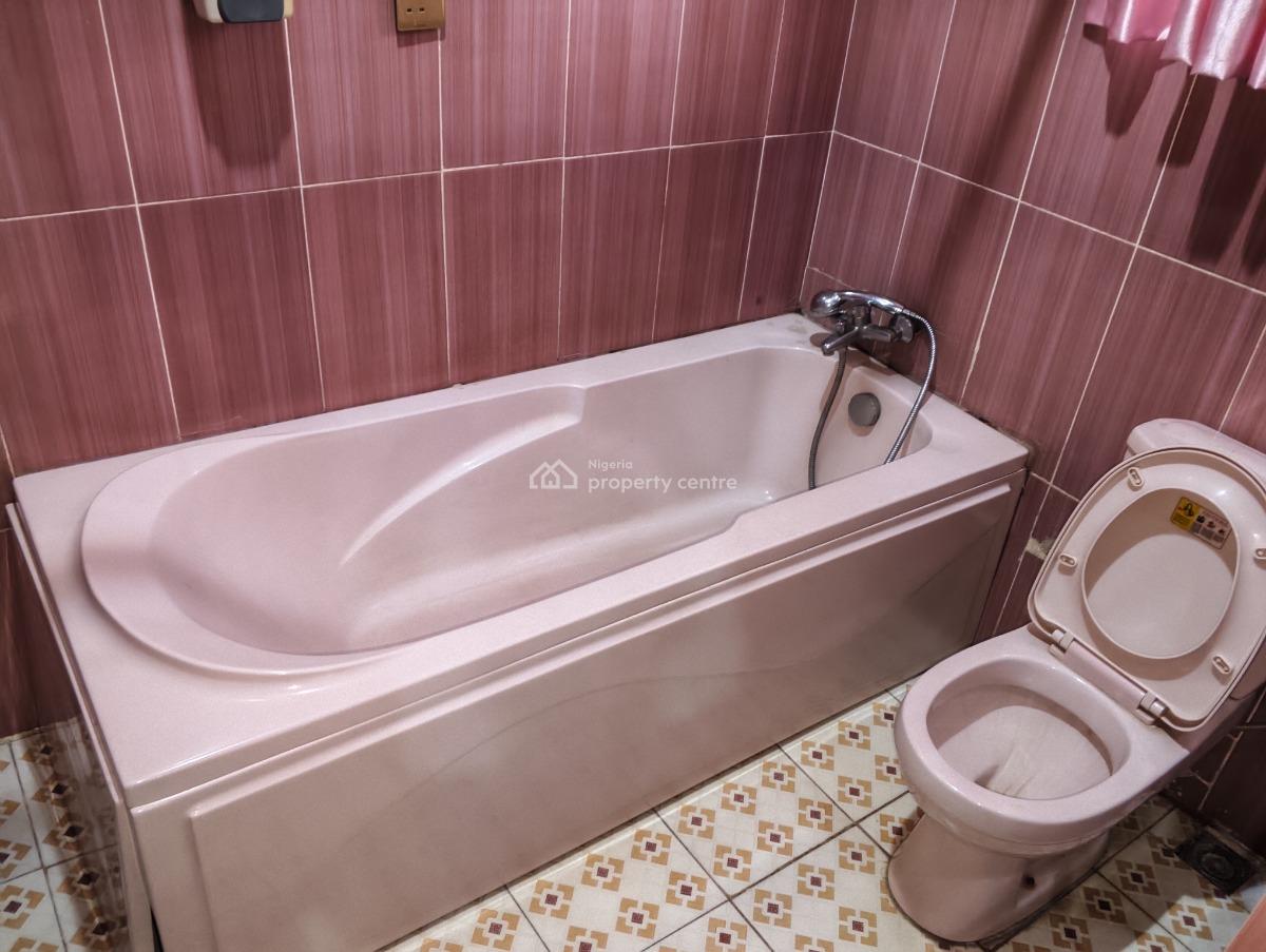 Self Contained Apartment, Justice Makwe Crescent, Area 1, Garki, Abuja, Self Contain (single Rooms) for Rent