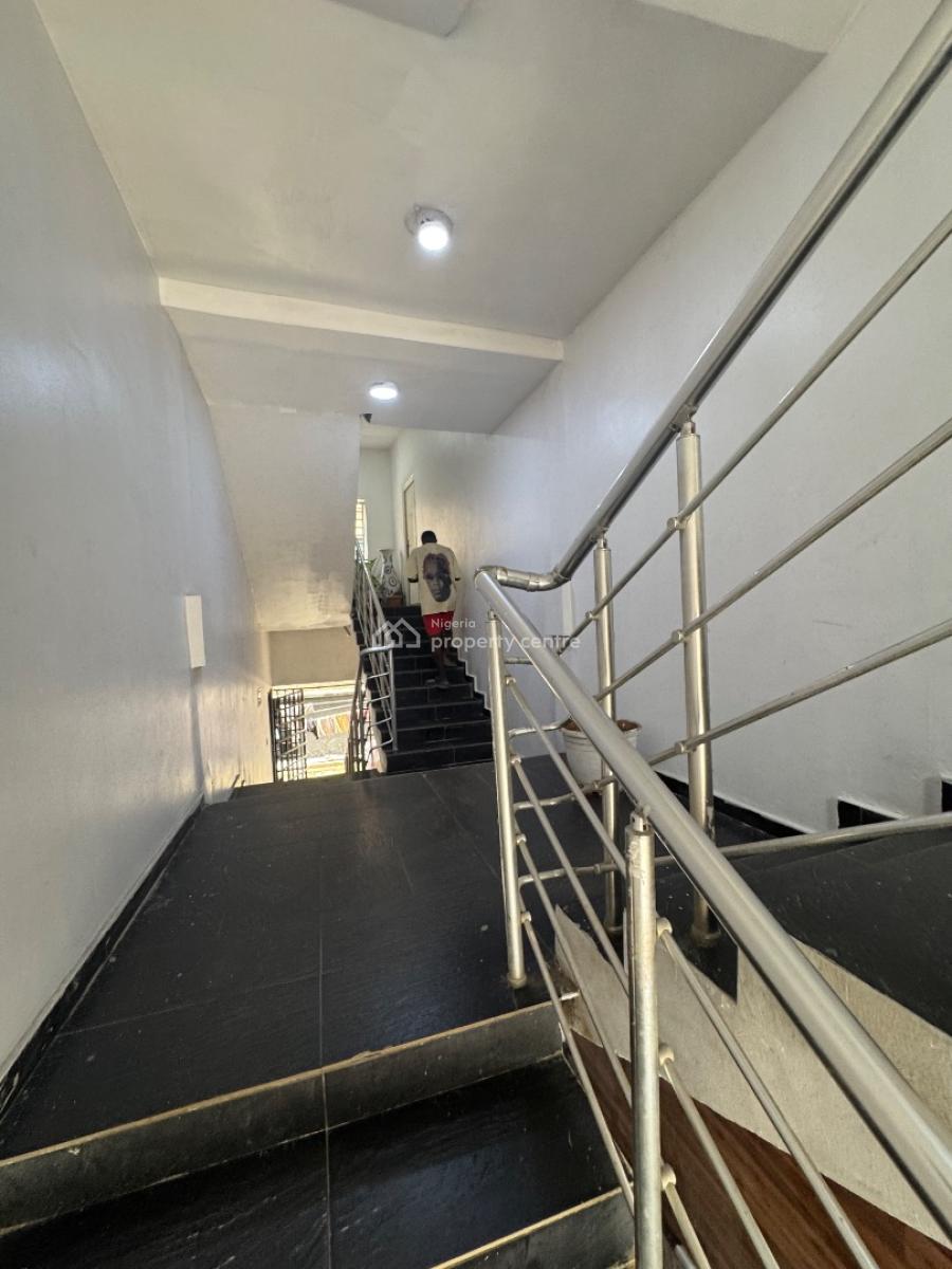 a Serviced 2 Bedroom Flat, Lekki Phase 1., Lekki Phase 1, Lekki, Lagos, Flat / Apartment for Rent