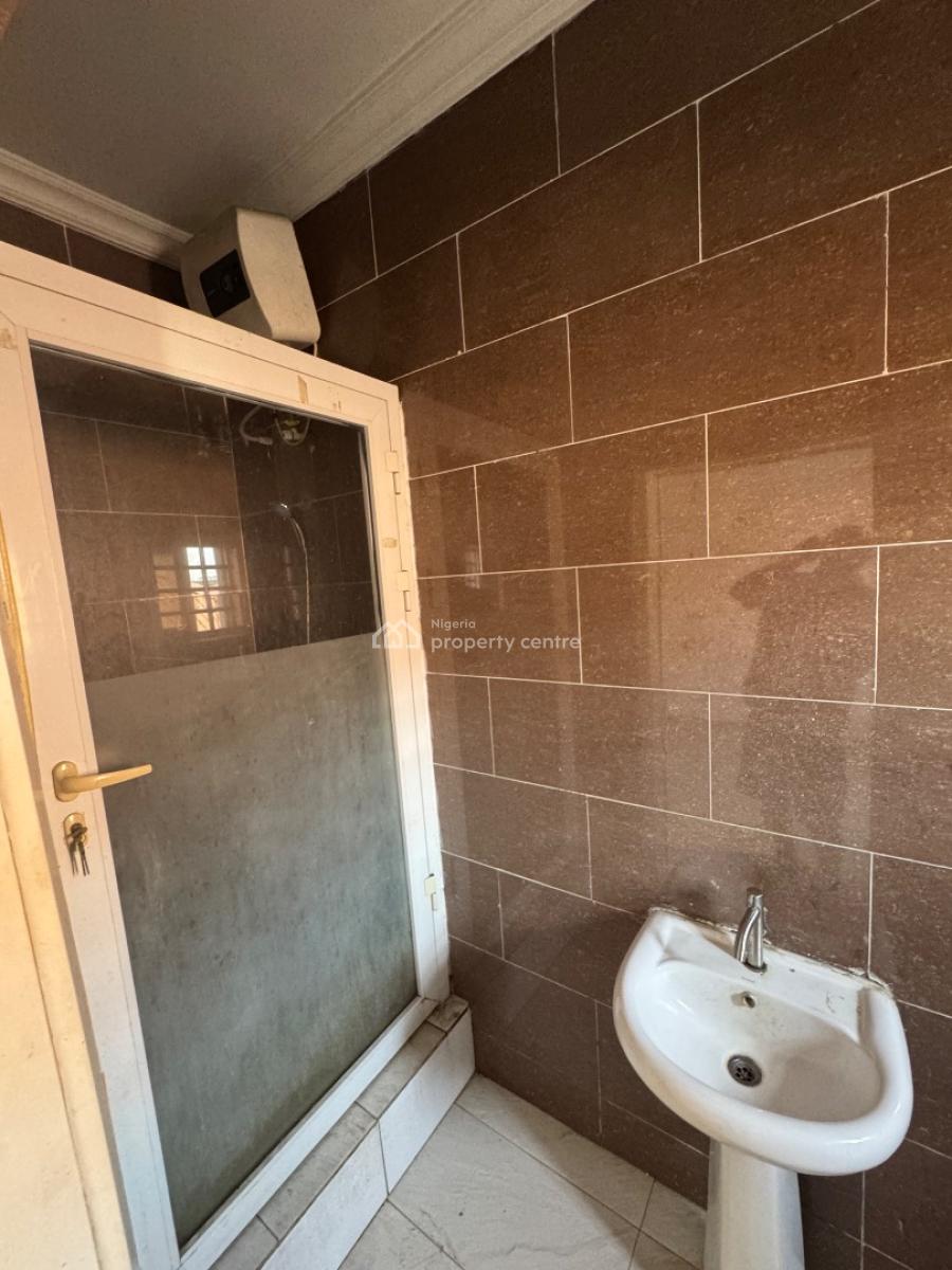 a Serviced 2 Bedroom Flat, Lekki Phase 1., Lekki Phase 1, Lekki, Lagos, Flat / Apartment for Rent