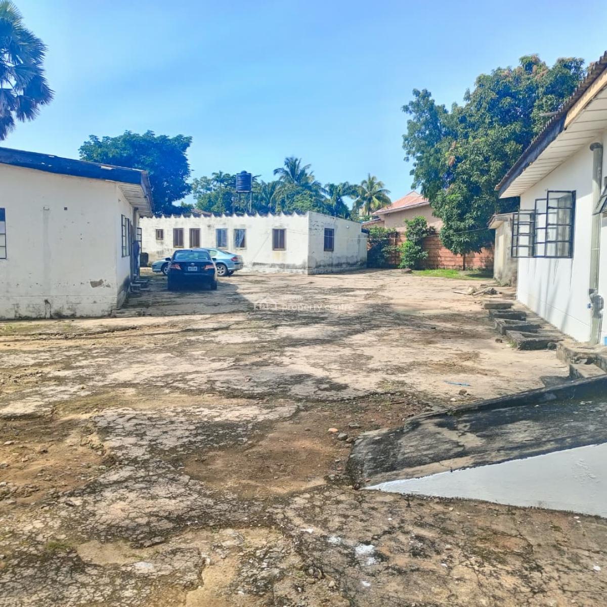 (1) 4 Bedroom Ensuite (2) 3 Bedroom Ensuite (3) 3 Rooms Boys Quarter., No 32 Road, b Barnawa, Tpo 463,kaduna South, Kaduna, Kaduna South, Kaduna, Detached Bungalow for Sale