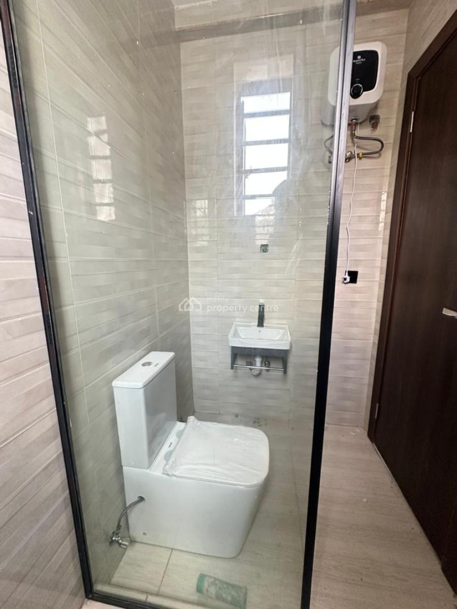 Spacious 2 Bedroom Apartment with Gym and Elevator, Ikate, Lekki, Lagos, Flat / Apartment for Sale