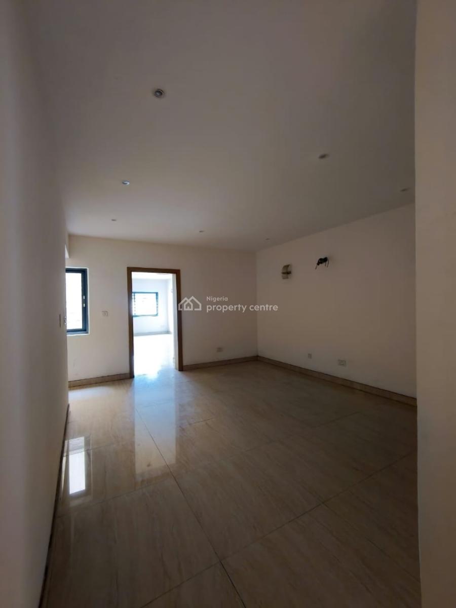 Beautiful Well Renovated 4 Bedroom Townhouse Plus Bq, Chevron, Lekki, Lagos, House for Rent