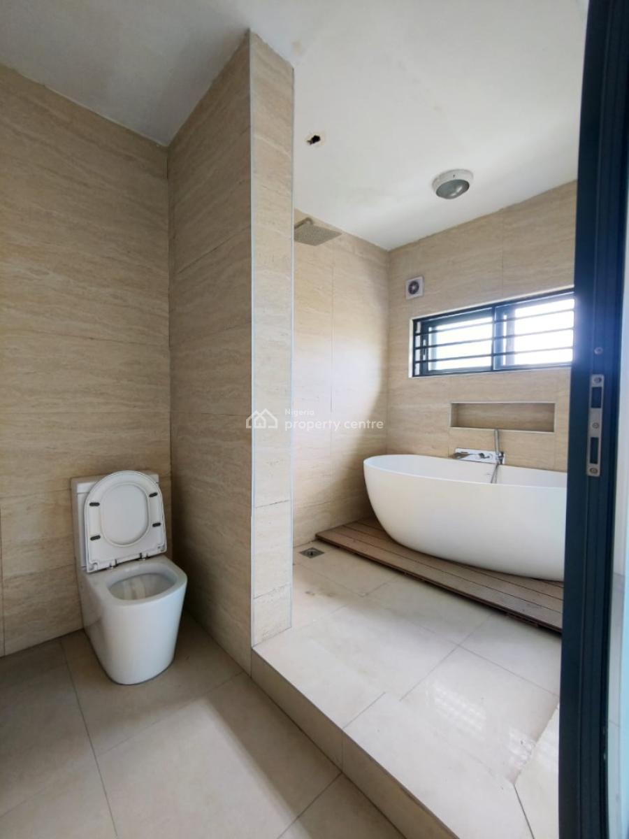 Beautiful Well Renovated 4 Bedroom Townhouse Plus Bq, Chevron, Lekki, Lagos, House for Rent