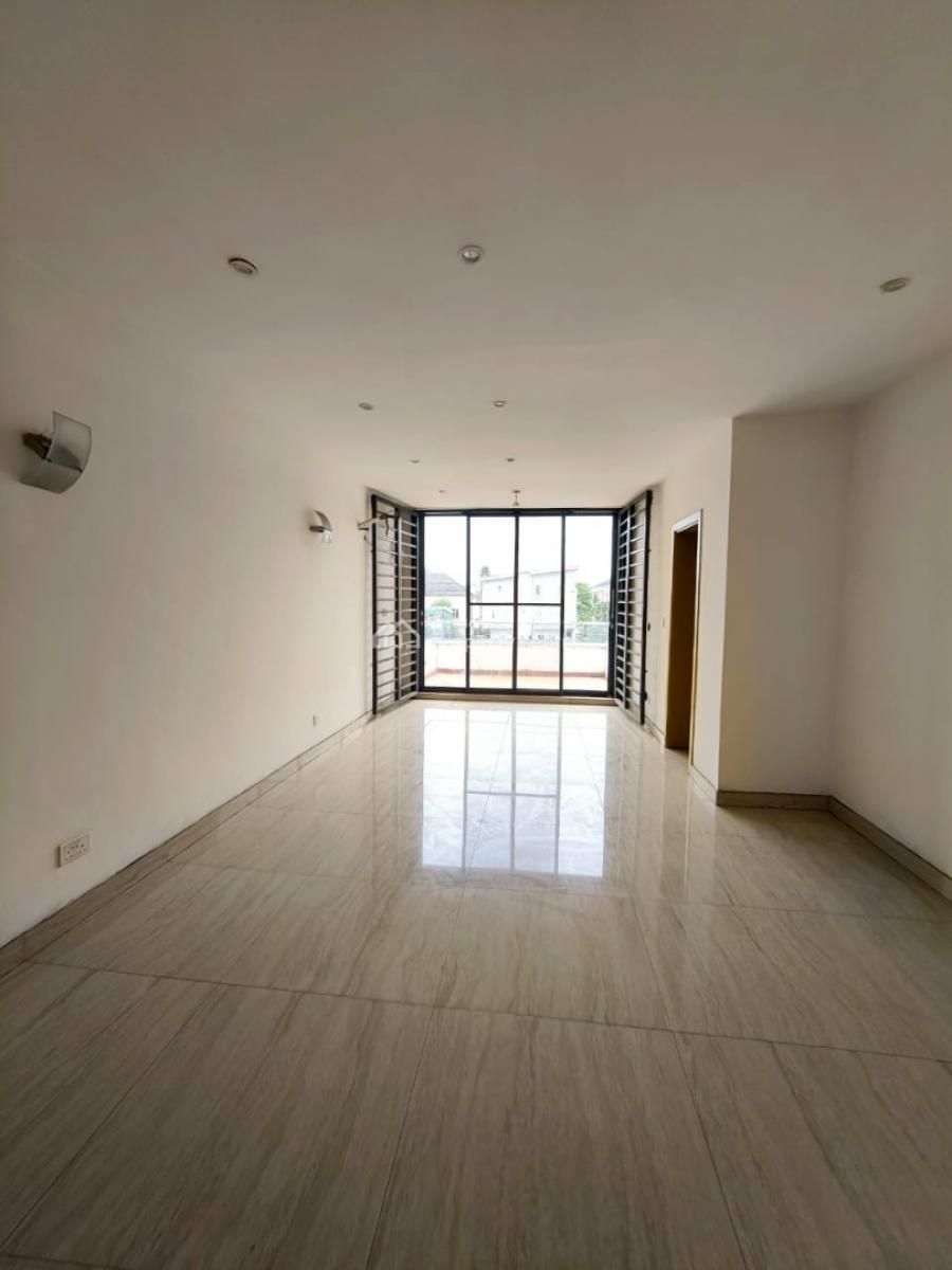 Beautiful Well Renovated 4 Bedroom Townhouse Plus Bq, Chevron, Lekki, Lagos, House for Rent