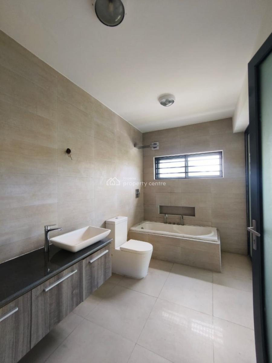 Beautiful Well Renovated 4 Bedroom Townhouse Plus Bq, Chevron, Lekki, Lagos, House for Rent