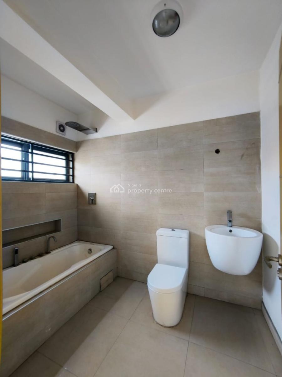 Beautiful Well Renovated 4 Bedroom Townhouse Plus Bq, Chevron, Lekki, Lagos, House for Rent