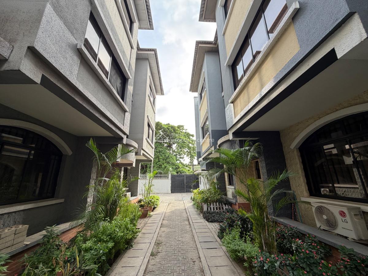 Spacious 4bedrooms Town House, 2b Louis Solomon Close, Victoria Island, Victoria Island (vi), Lagos, Terraced Duplex for Rent