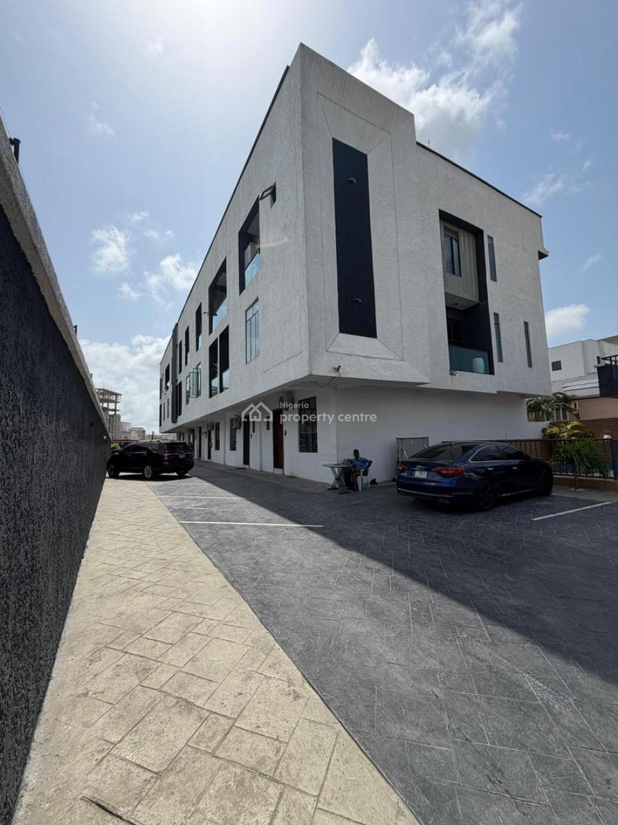 Luxurious & Spacious 2 Bedroom, Off Freedomway, Lekki, Lagos, Flat / Apartment for Rent