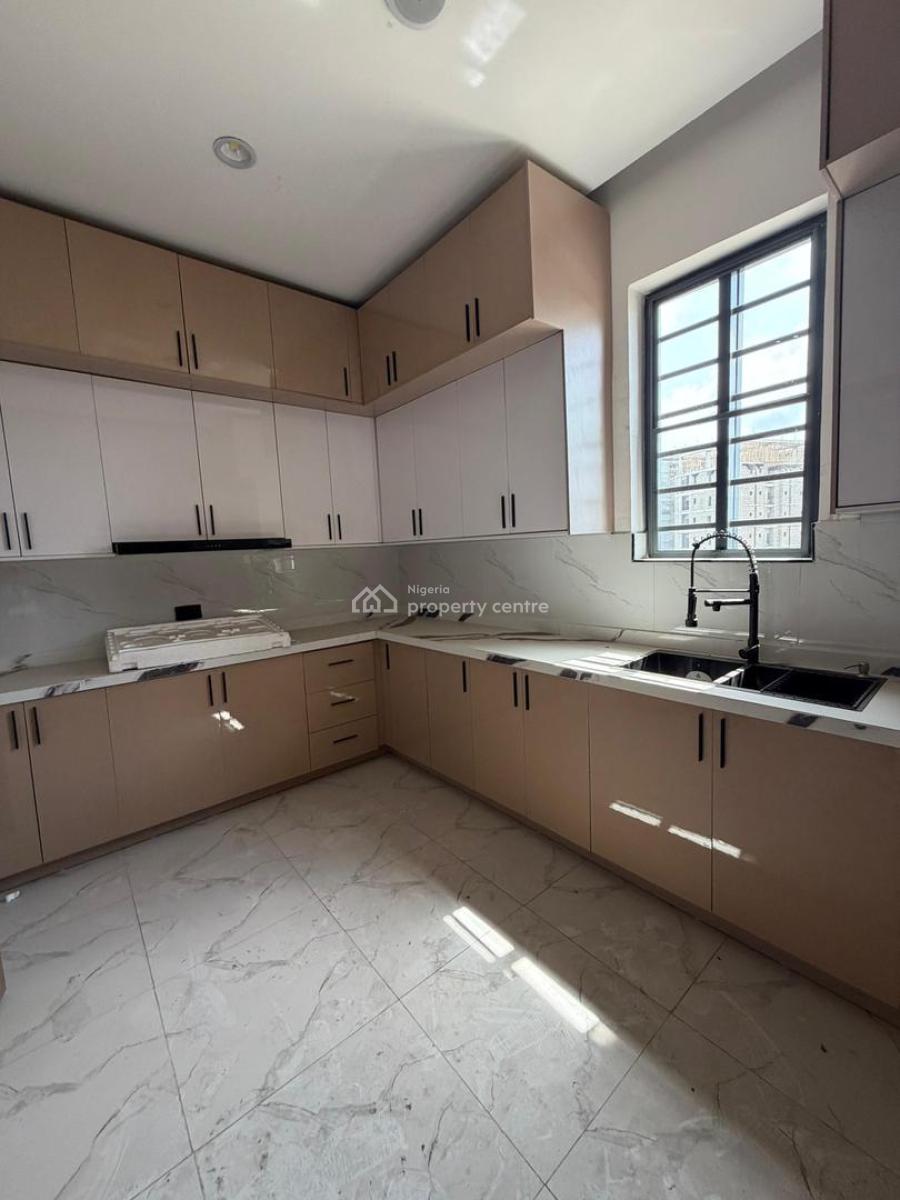 Luxurious & Spacious 2 Bedroom, Off Freedomway, Lekki, Lagos, Flat / Apartment for Rent