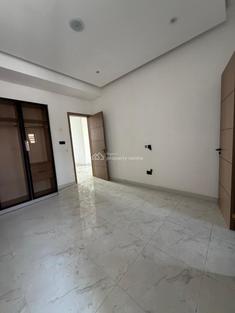 Luxurious & Spacious 2 Bedroom, Off Freedomway, Lekki, Lagos, Flat / Apartment for Rent