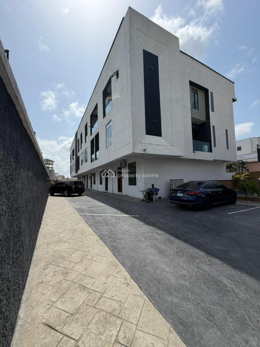 Luxurious 2 Bedroom Apartment, Off Freedomway, Lekki, Lagos, Flat / Apartment for Sale