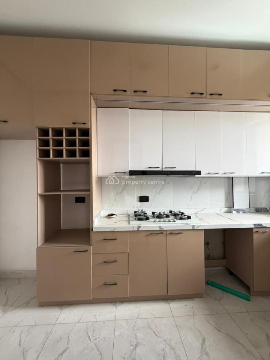 Luxurious 2 Bedroom Apartment, Off Freedomway, Lekki, Lagos, Flat / Apartment for Sale