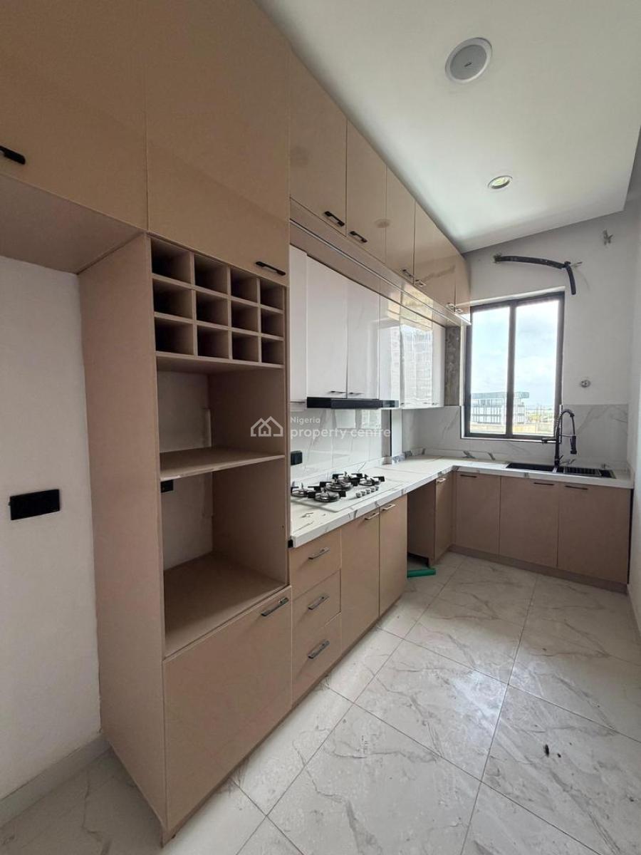 Luxurious 2 Bedroom Apartment, Off Freedomway, Lekki, Lagos, Flat / Apartment for Sale