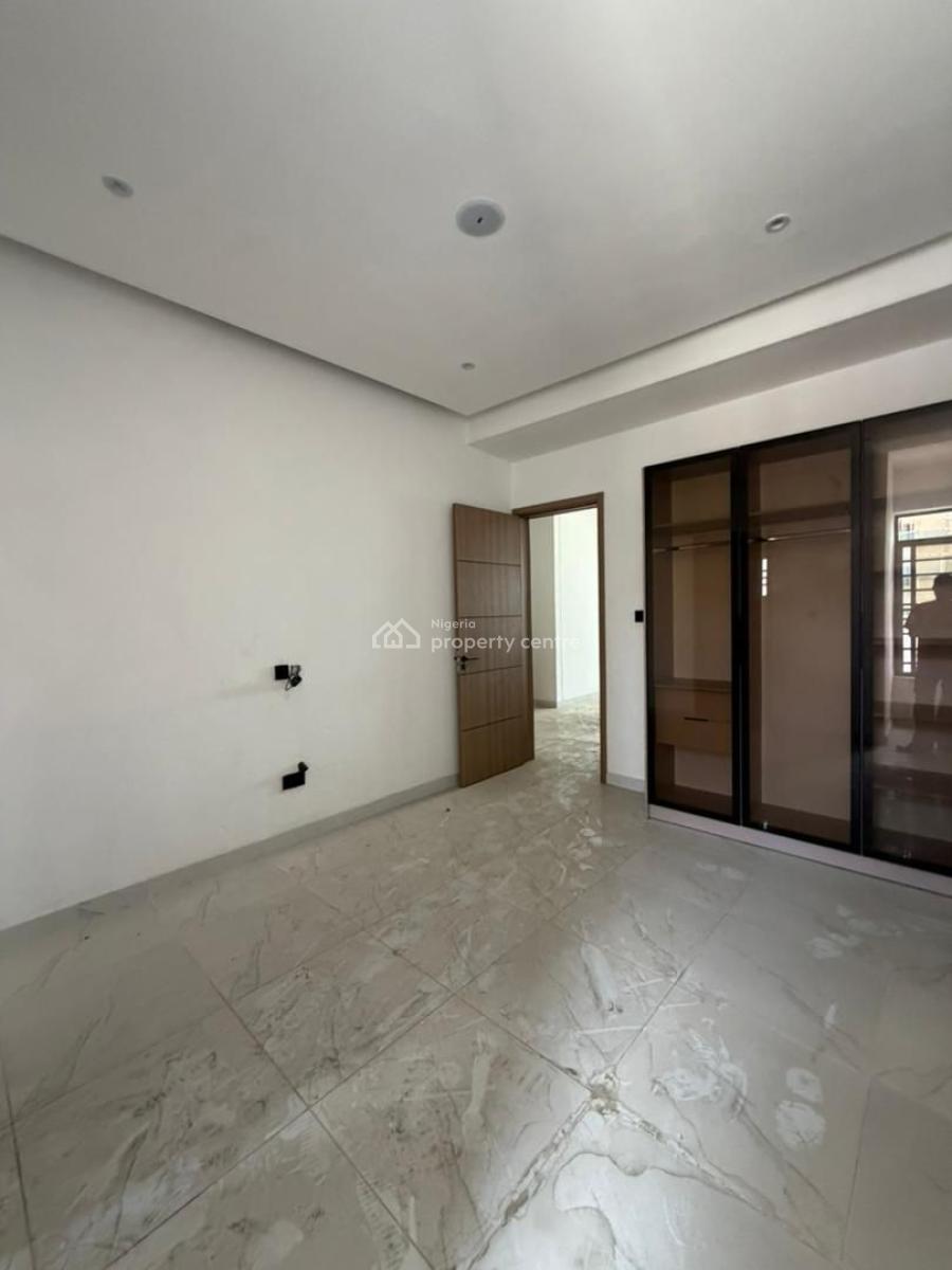 Luxurious 2 Bedroom Apartment, Off Freedomway, Lekki, Lagos, Flat / Apartment for Sale