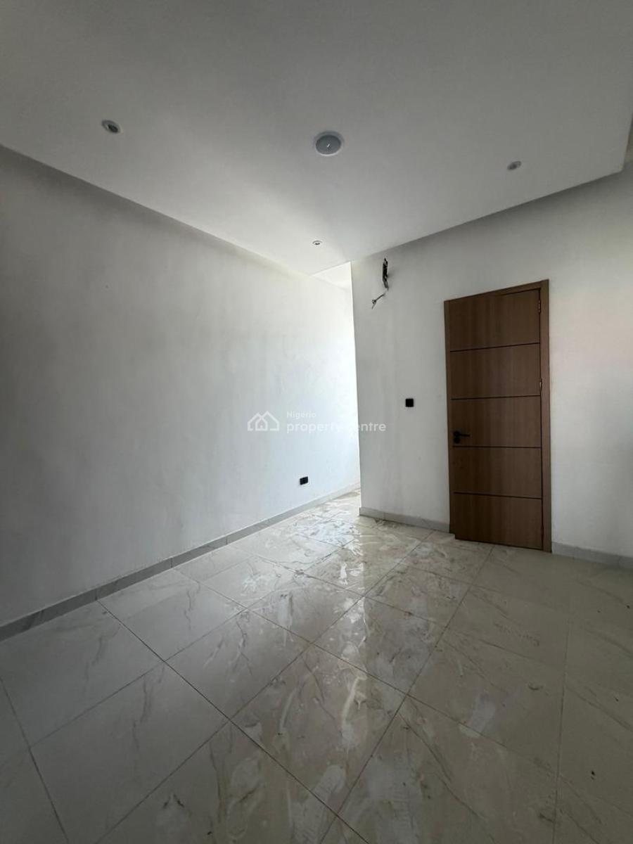 Luxurious 2 Bedroom Apartment, Off Freedomway, Lekki, Lagos, Flat / Apartment for Sale