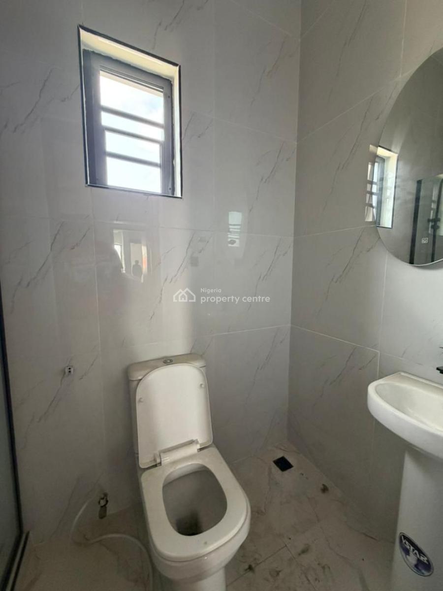 Luxurious 2 Bedroom Apartment, Off Freedomway, Lekki, Lagos, Flat / Apartment for Sale