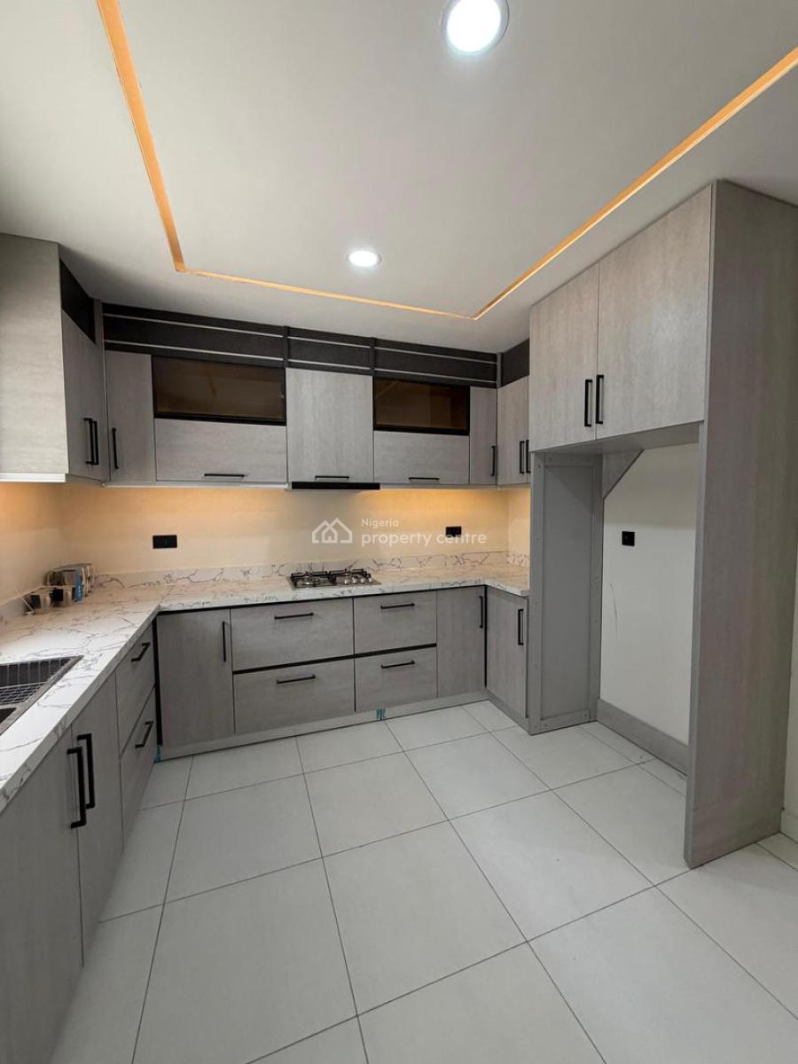 Luxurious & Spacious 4 Bedroom Terrace, Lekki Phase 1, Lekki, Lagos, Terraced Duplex for Sale