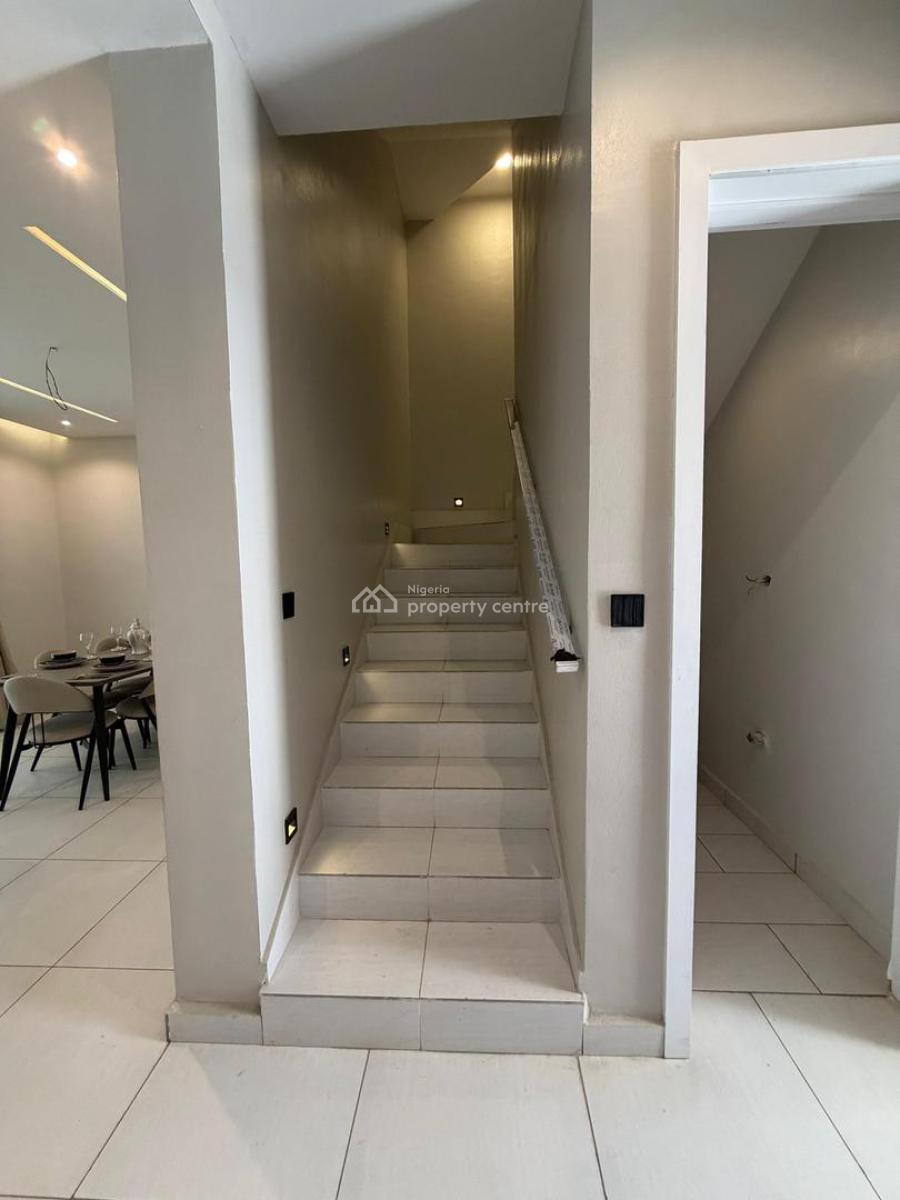 Luxurious & Spacious 4 Bedroom Terrace, Lekki Phase 1, Lekki, Lagos, Terraced Duplex for Sale