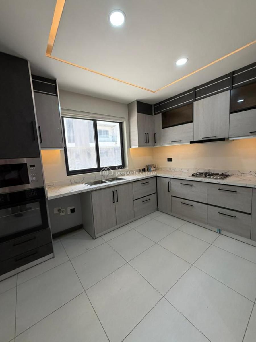 Luxurious & Spacious 4 Bedroom Terrace, Lekki Phase 1, Lekki, Lagos, Terraced Duplex for Sale