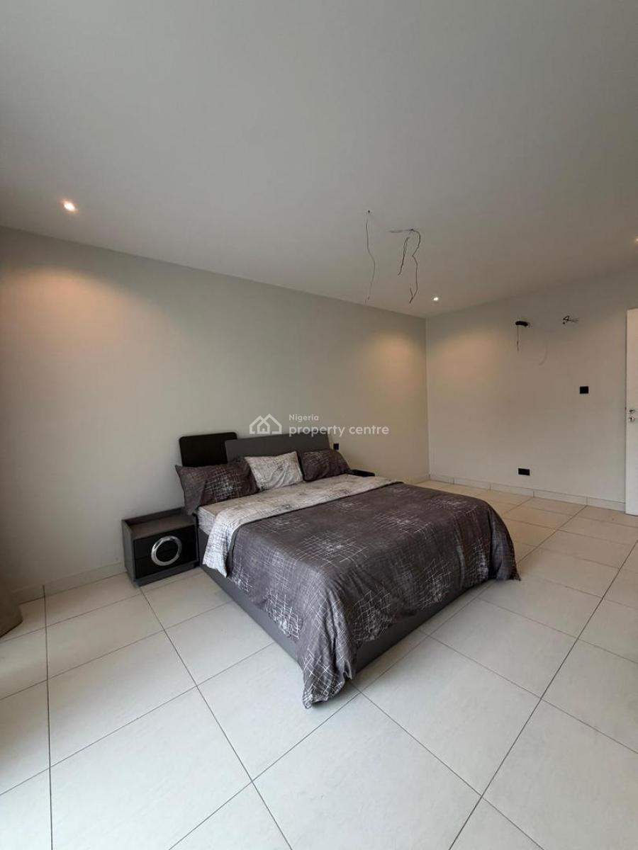 Luxurious & Spacious 4 Bedroom Terrace, Lekki Phase 1, Lekki, Lagos, Terraced Duplex for Sale