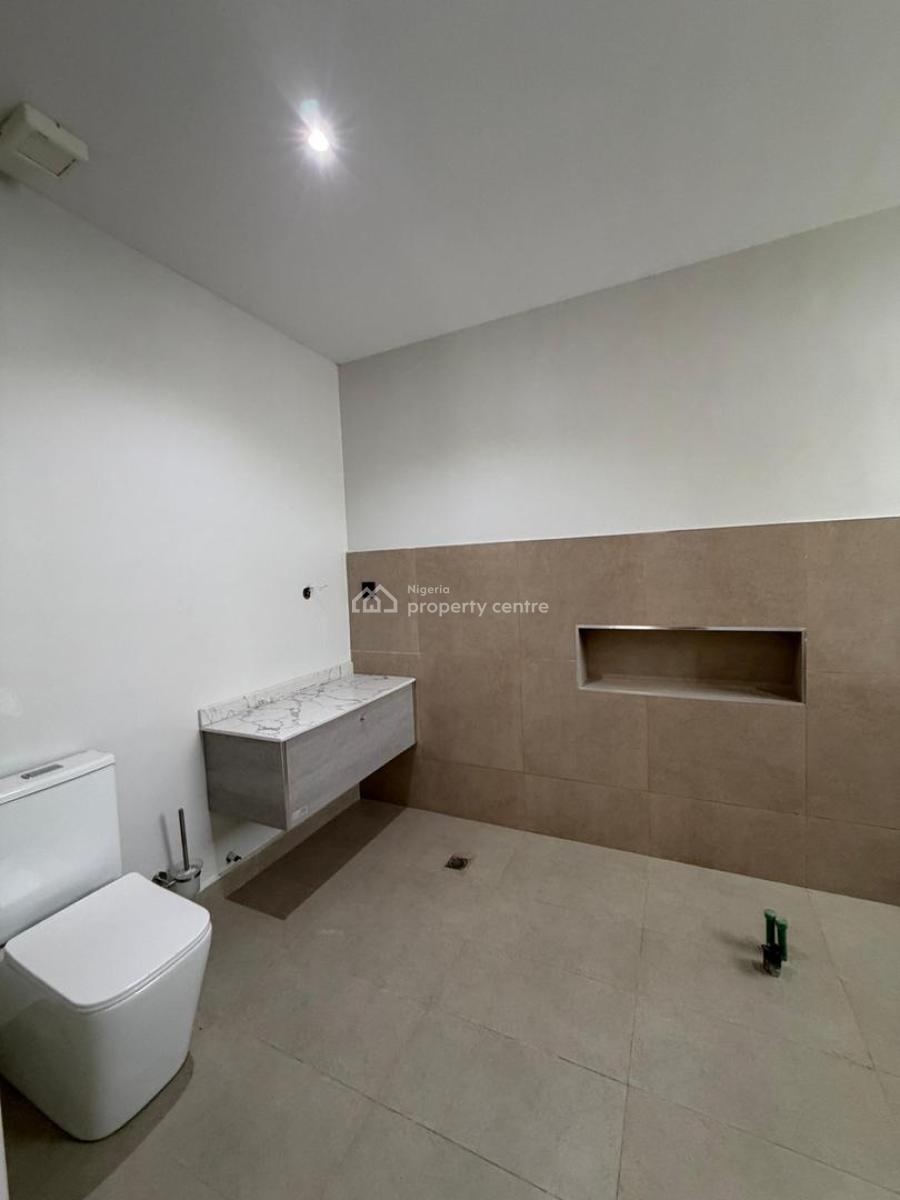 Luxurious & Spacious 4 Bedroom Terrace, Lekki Phase 1, Lekki, Lagos, Terraced Duplex for Sale