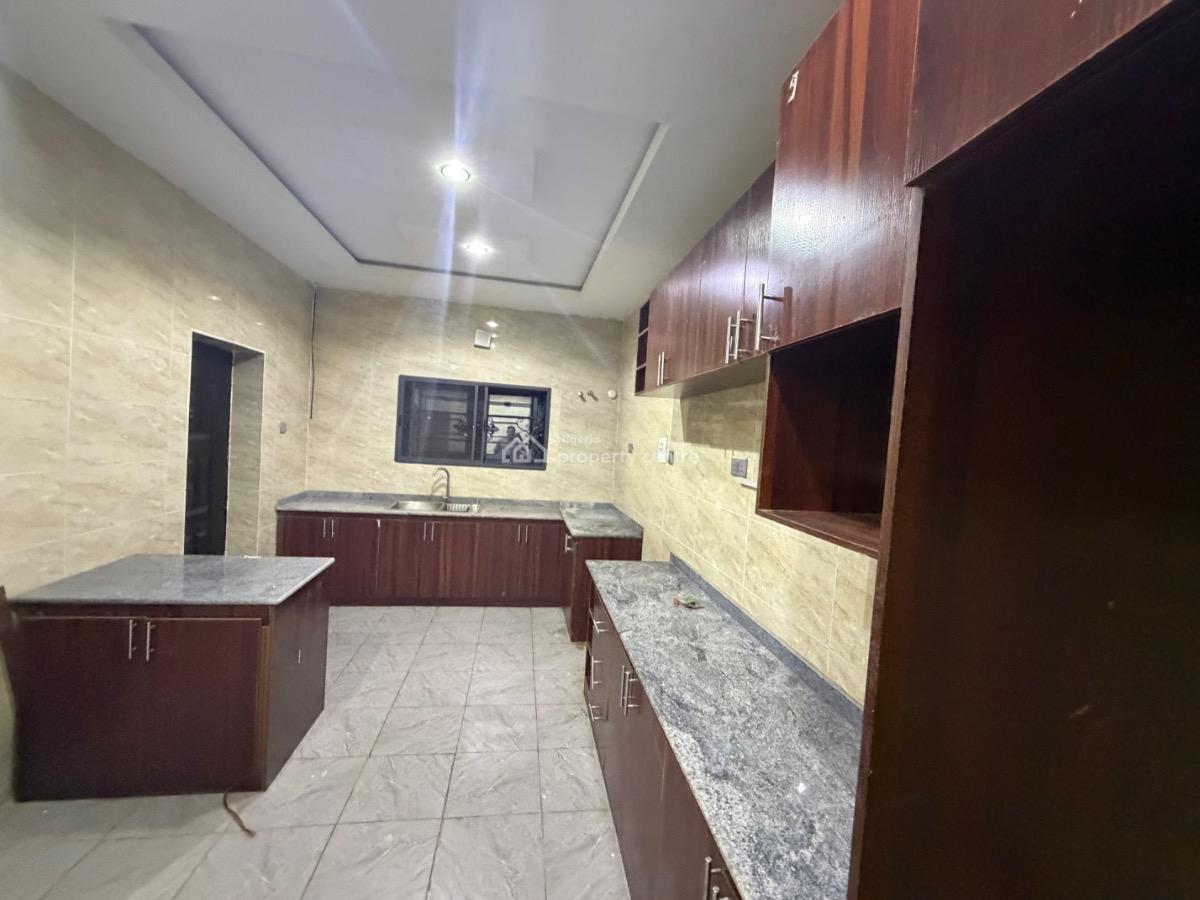 Nice 5 Bedroom Detached Duplex, Guzape District, Abuja, Detached Duplex for Rent