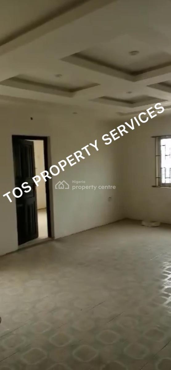 Nice 2 Bedroom Apartment (upstairs), Surulere, Lagos, Flat / Apartment for Rent
