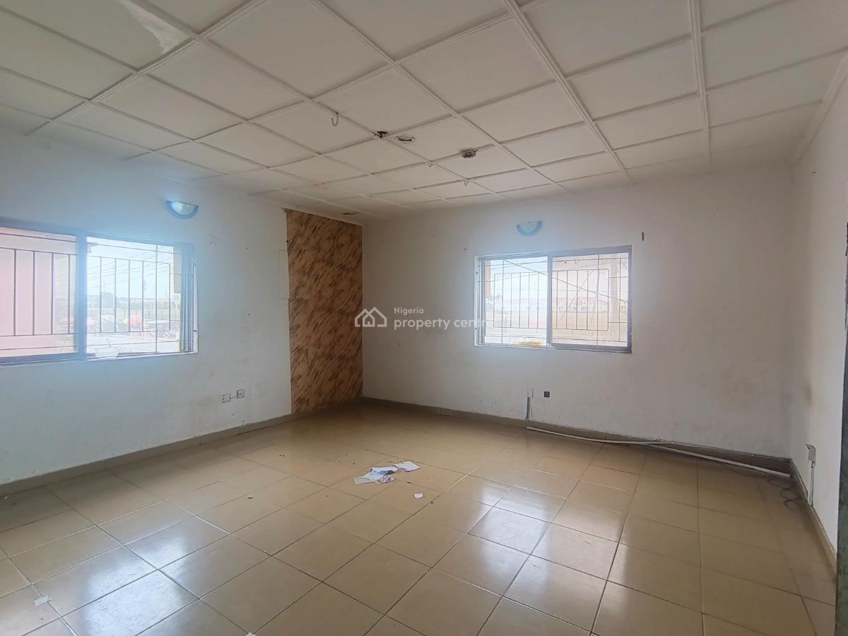 a Room Self Contain, Newroad Bustop, Opposite Chevron, Lekki, Lagos, Self Contain (single Rooms) for Rent