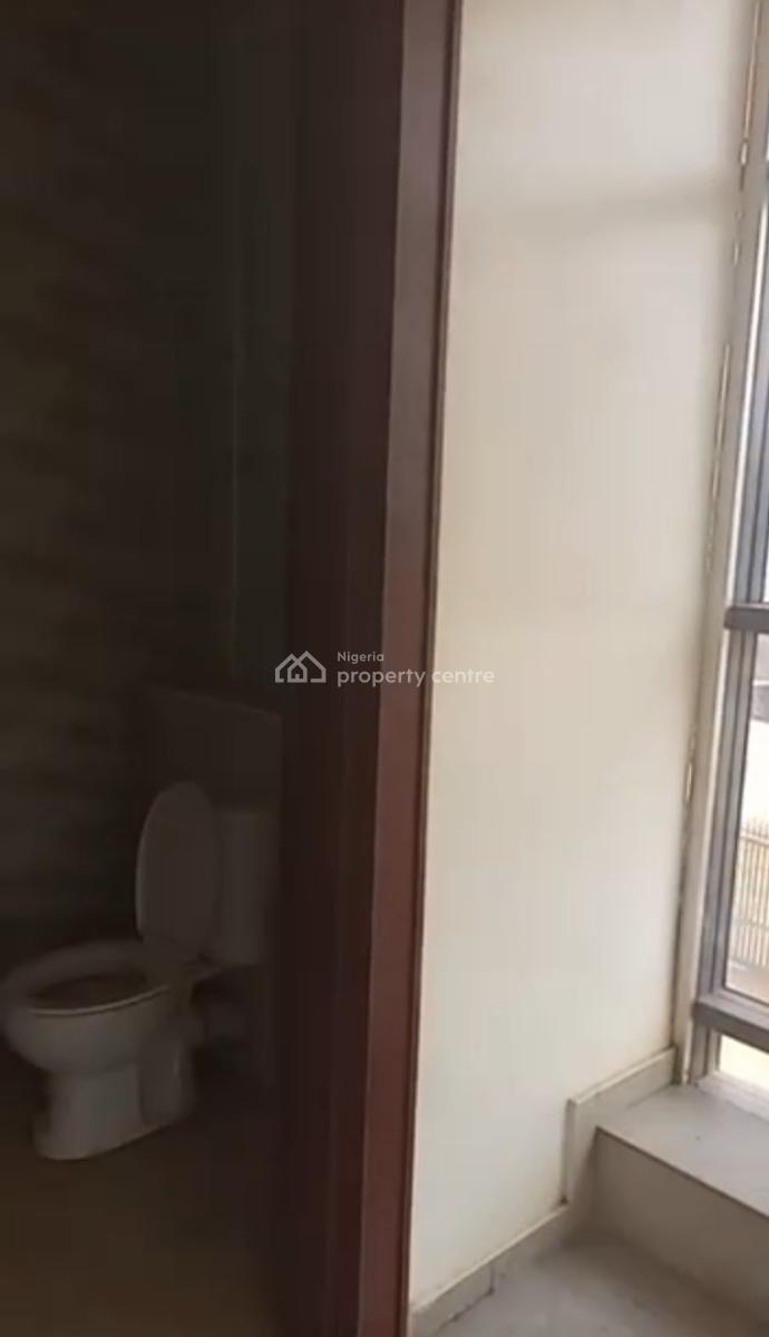 120sqm Office Space on 1st Floor in a Serviced Complex, Mabushi, Mabushi, Abuja, Plaza / Complex / Mall for Rent