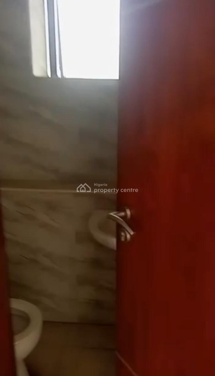 120sqm Office Space on 1st Floor in a Serviced Complex, Mabushi, Mabushi, Abuja, Plaza / Complex / Mall for Rent