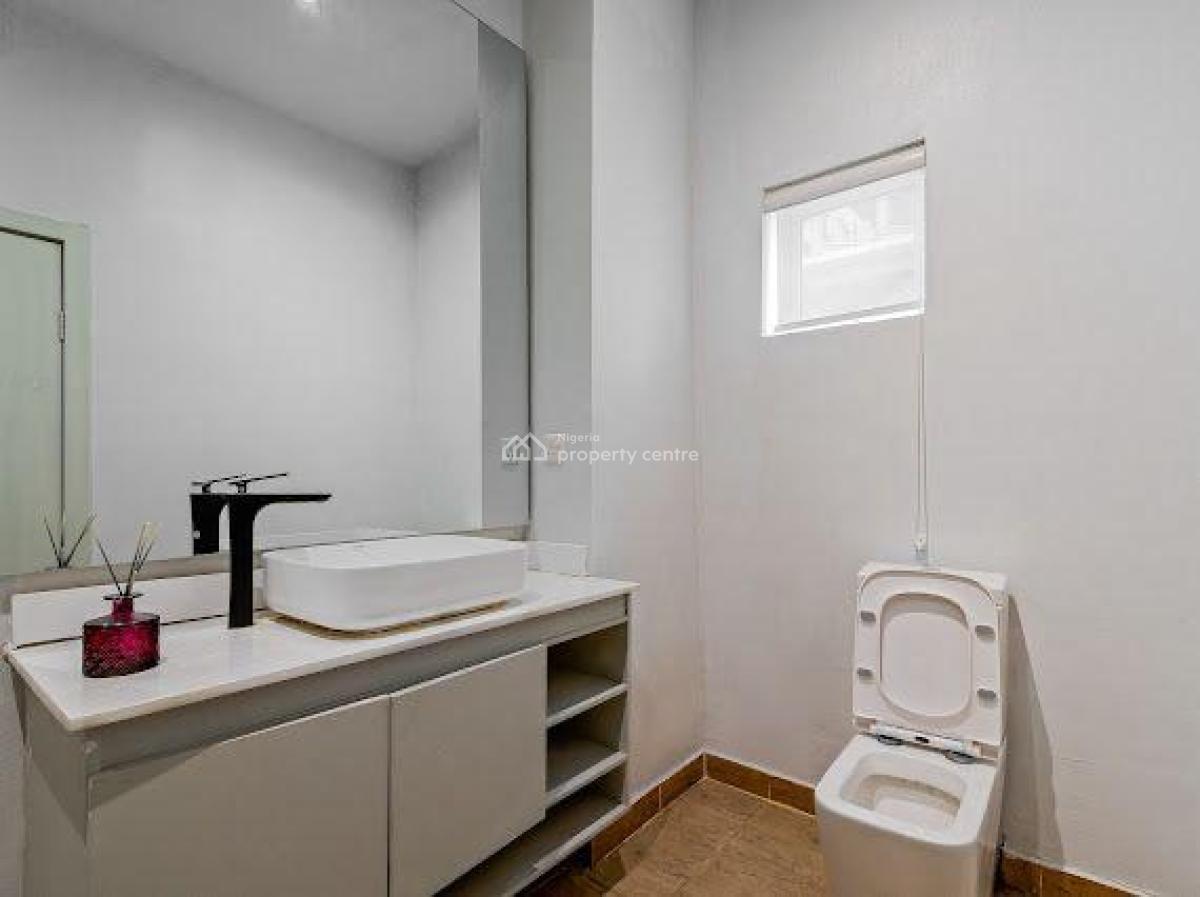 3 Bedroom Luxury Apartment, Abayomi Shonuga Crescent, Lekki Phase 1, Lekki, Lagos, Flat / Apartment Short Let